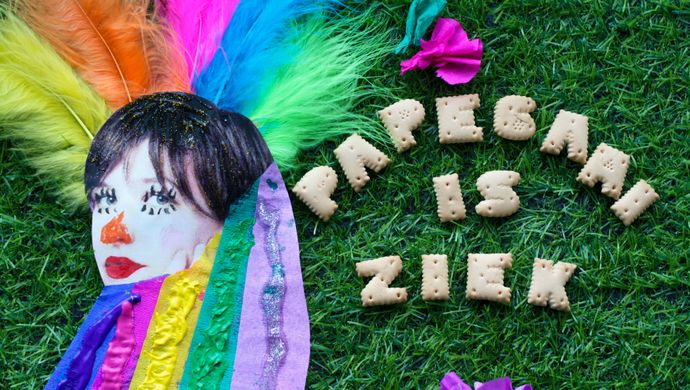 promobeeld Papegaai is ziek