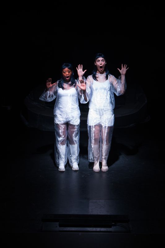 scènefoto 'o+o=8' van Marie-Christine Verheyen