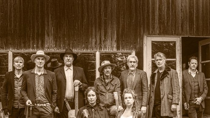 LeNoise featuring Nathalie Delcroix, Jorunn Bauweraerts (Laïs) en Jeroen Baert - A Journey Through the Past