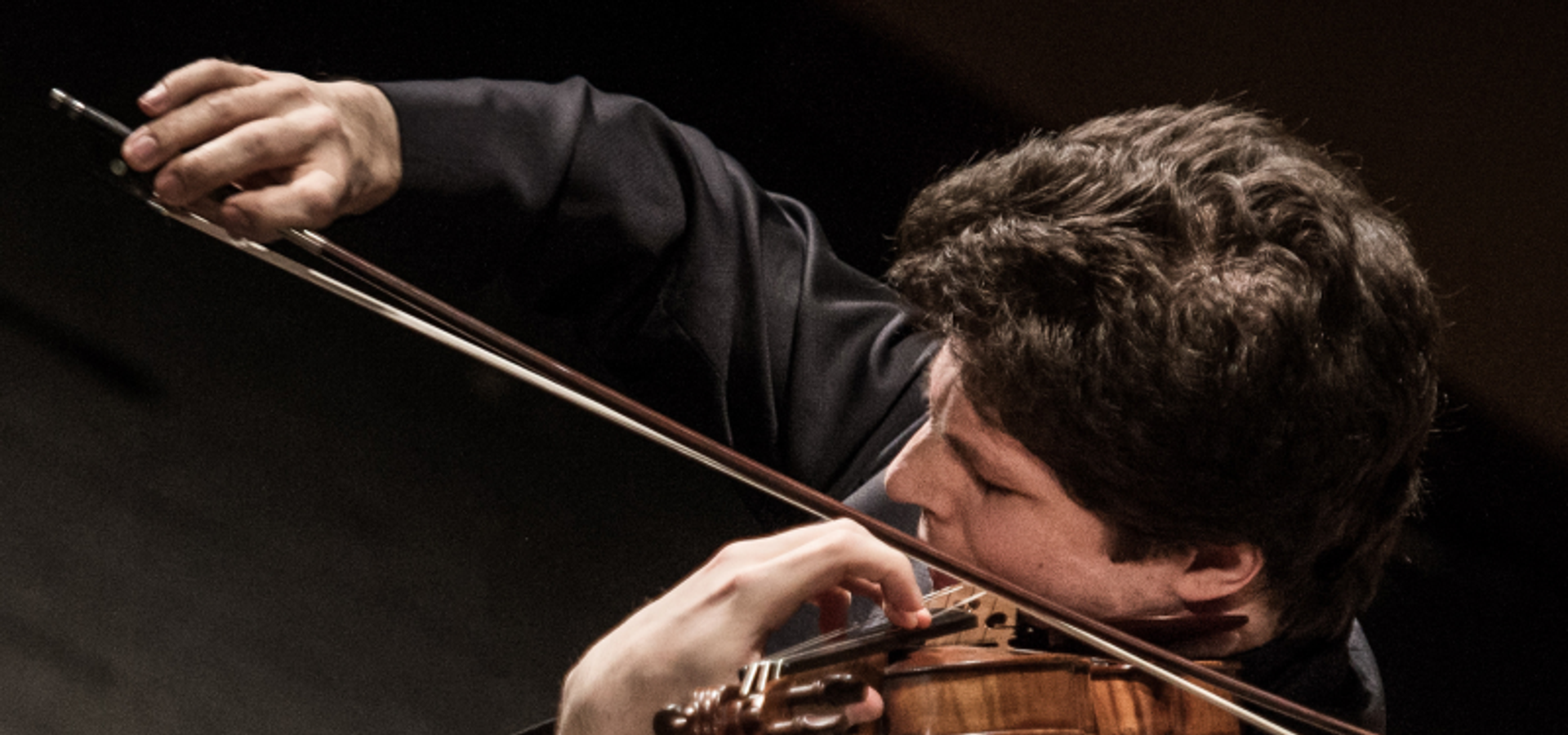 Brussels Philharmonic - violist Augustin Hadelich