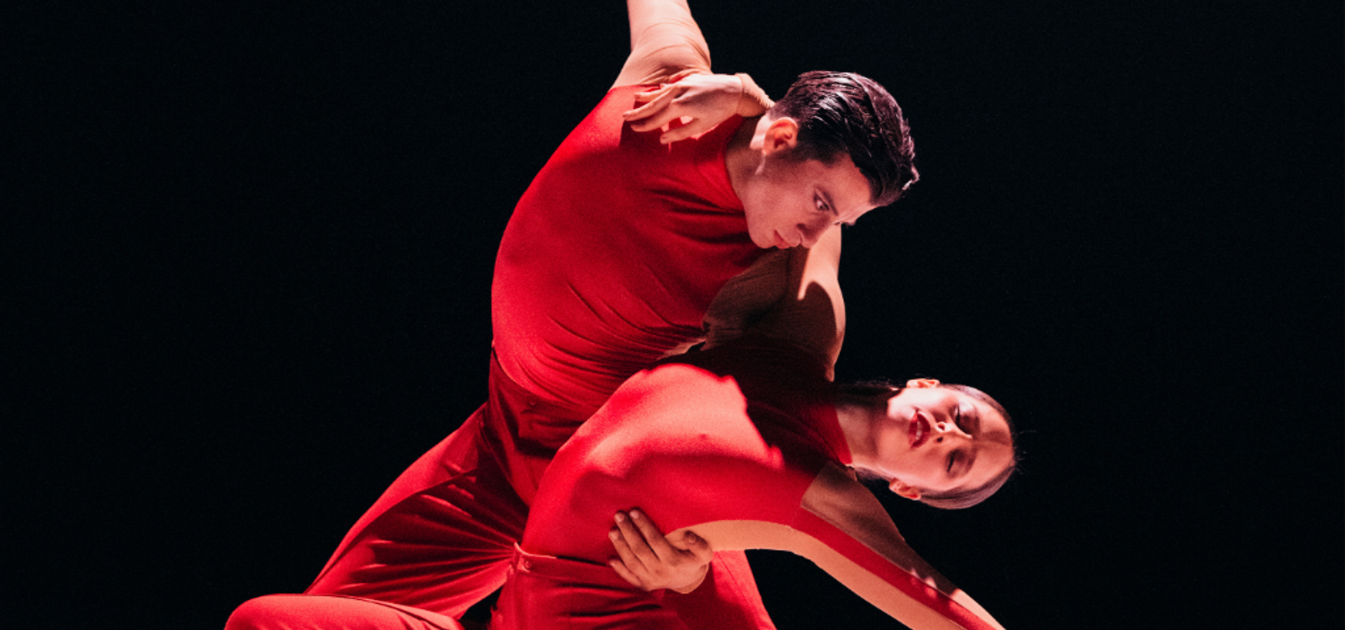twee balletdansers van het Junior Ballet Antwerp