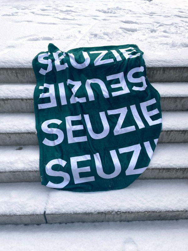 Warandeseuzie met het woord SEUZIE