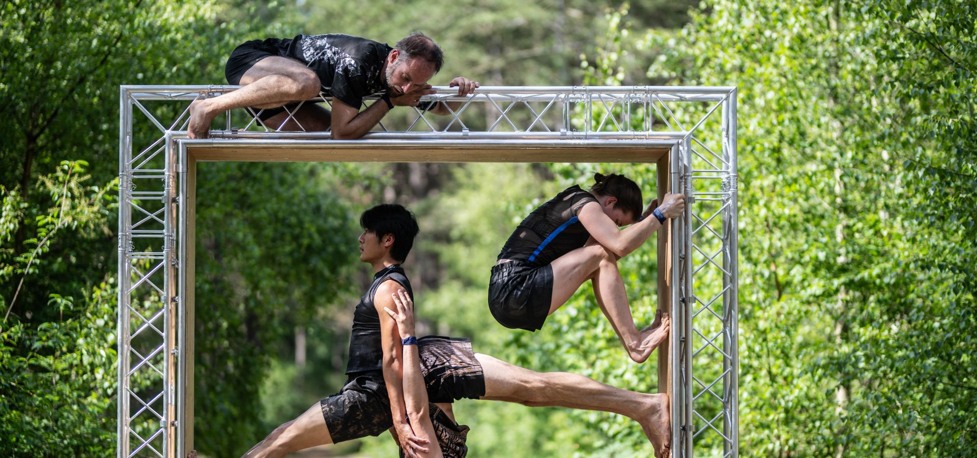 Alexander Vantournhout / Not Standing - Frames
