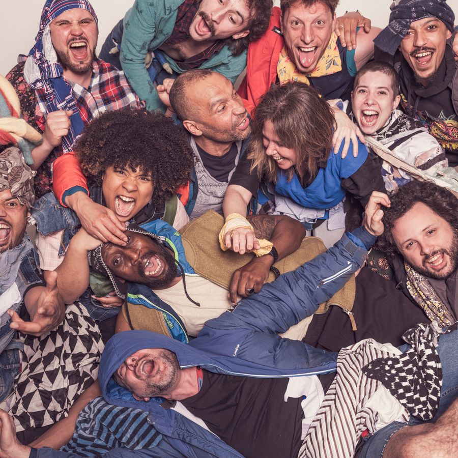 KVS / hetpaleis / theater arsenaal / Junior Mthombeni & SOCHA - promofoto 'Burning City'