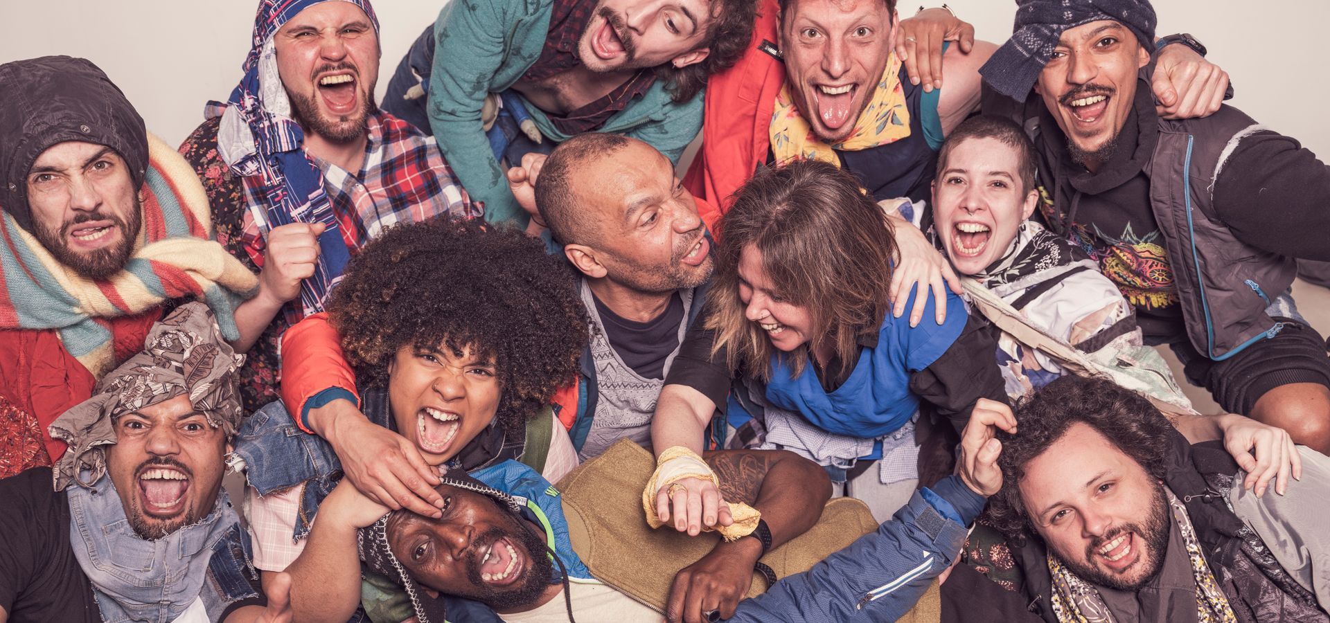 KVS / hetpaleis / theater arsenaal / Junior Mthombeni & SOCHA - promofoto 'Burning City'