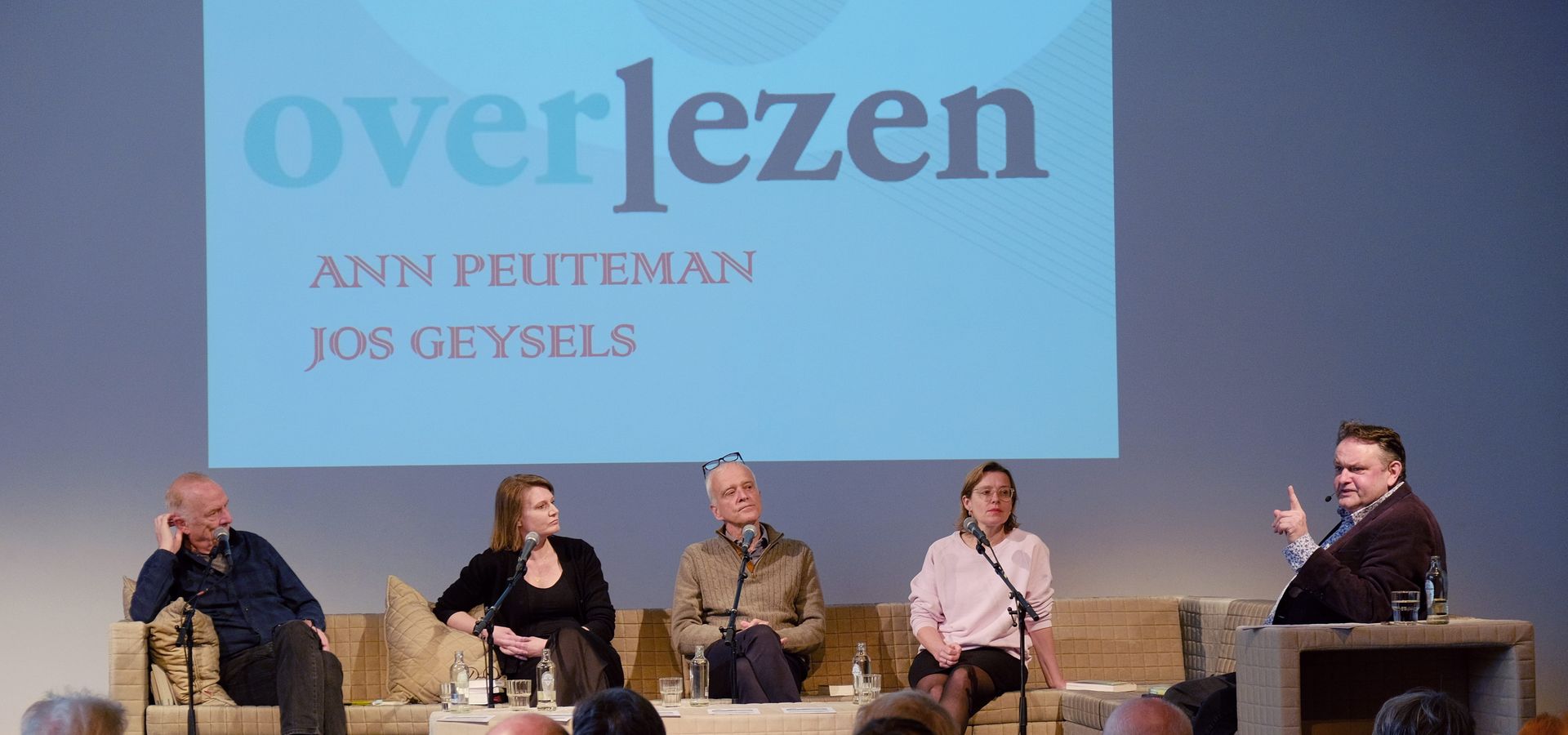 Overlezen